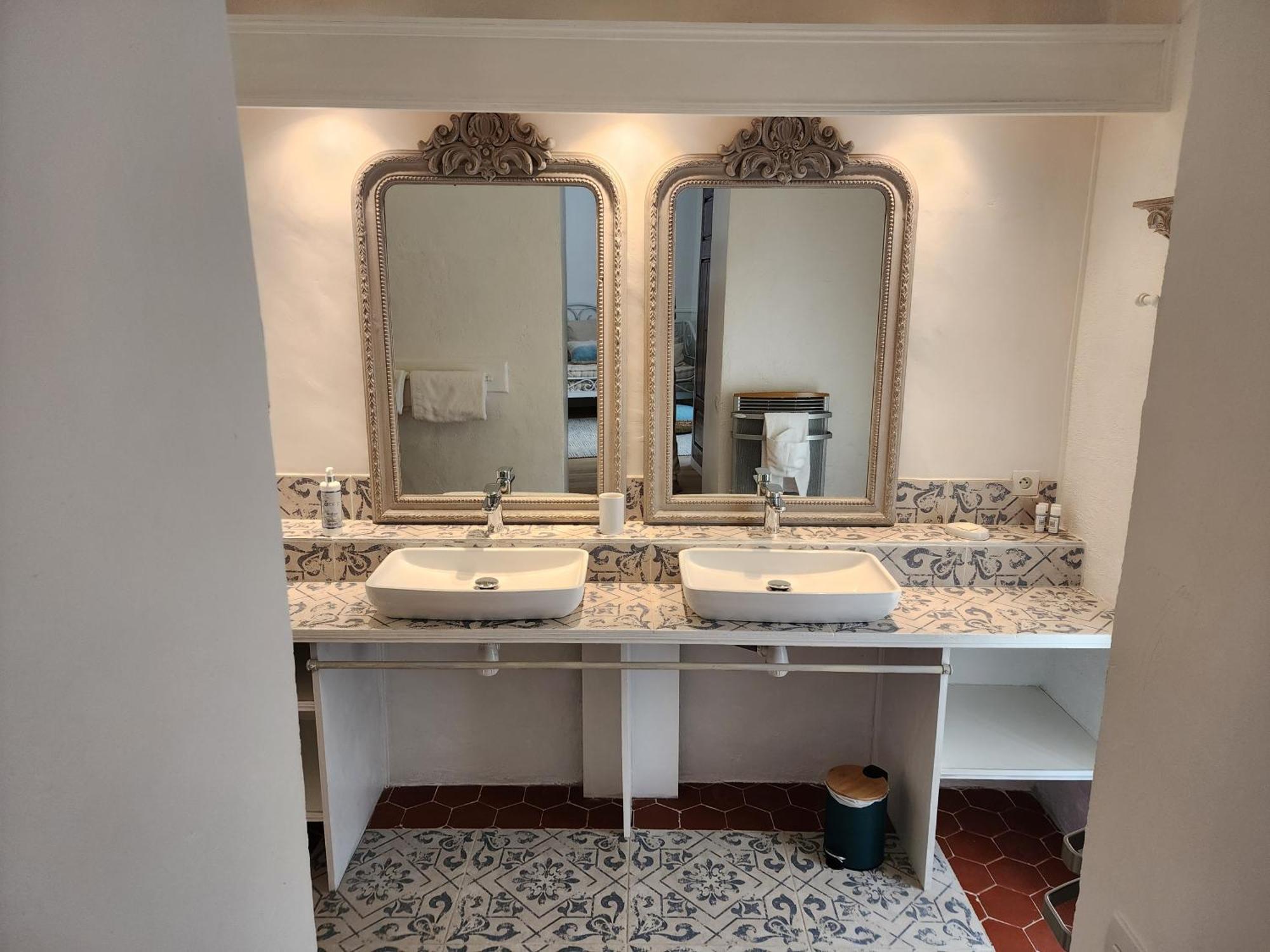La Belle Histoire Bed & Breakfast Claviers Dış mekan fotoğraf
